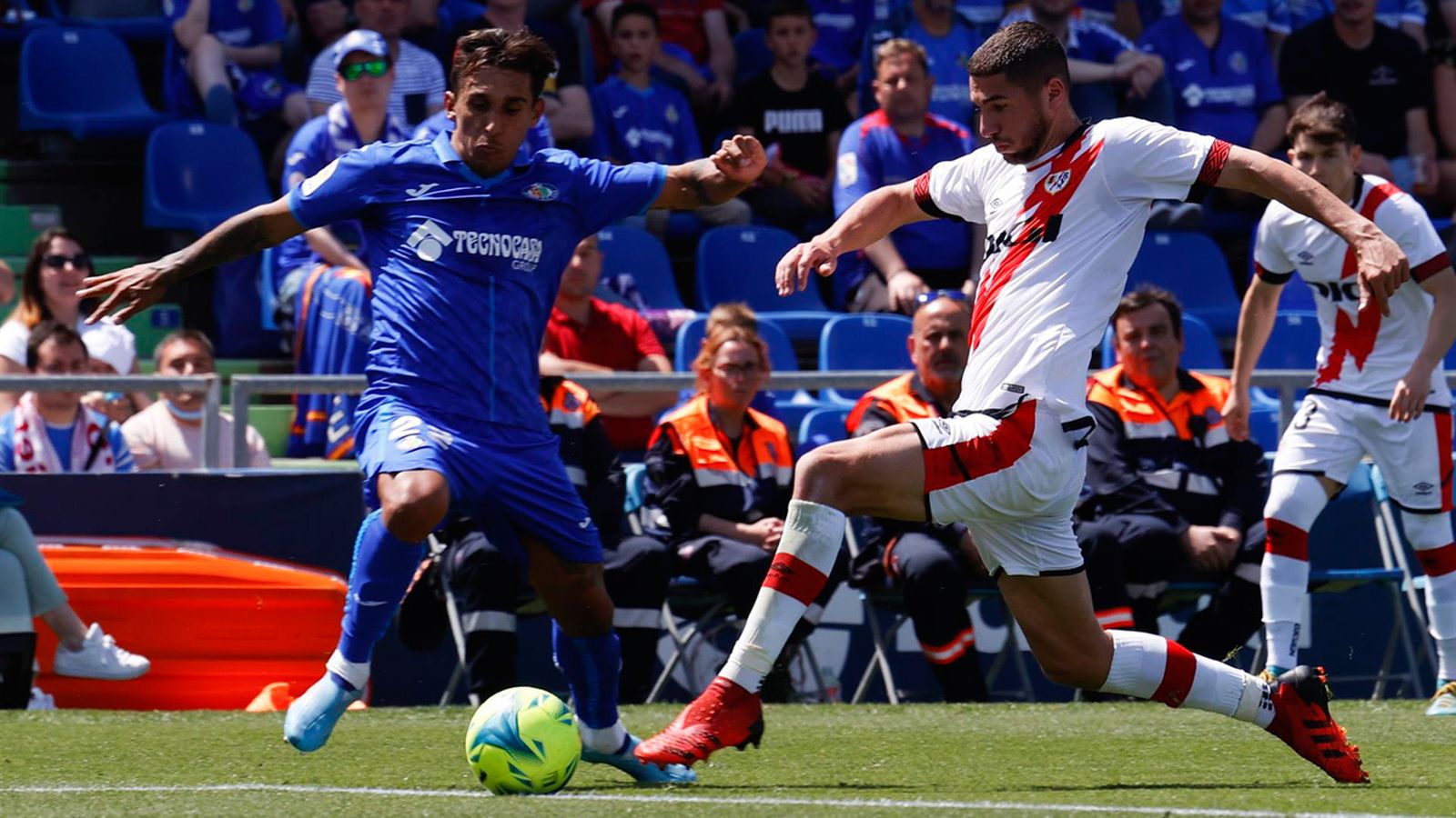 El centrocampista del Getafe Damián Suárez, durante el partido de la jornada 35 de LaLiga contra el Getafe, este domingo en el Coliseum Alfonso Pérez
