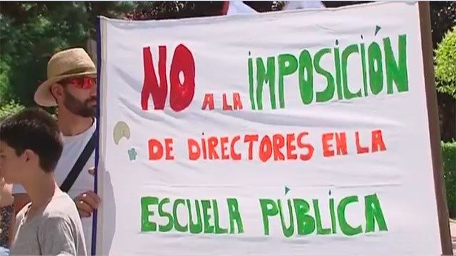 Padres de alumnos de colegios madrileños protestan por los nombramientos de directores