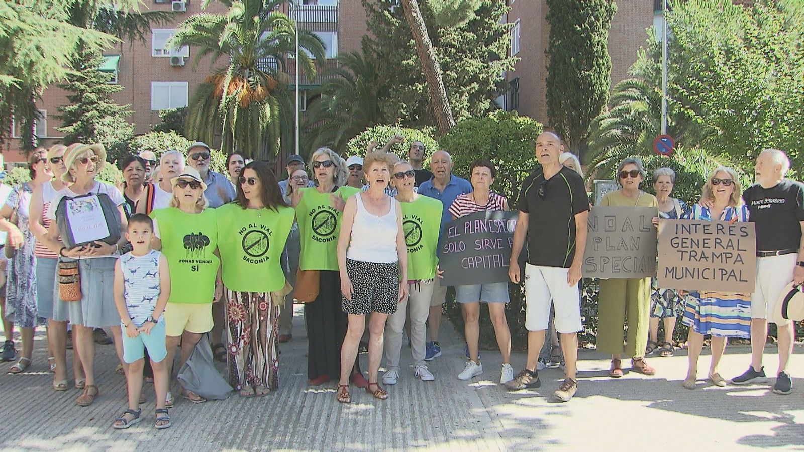 Vecinos de Saconia contra la construcción de una residencia en un interbloque