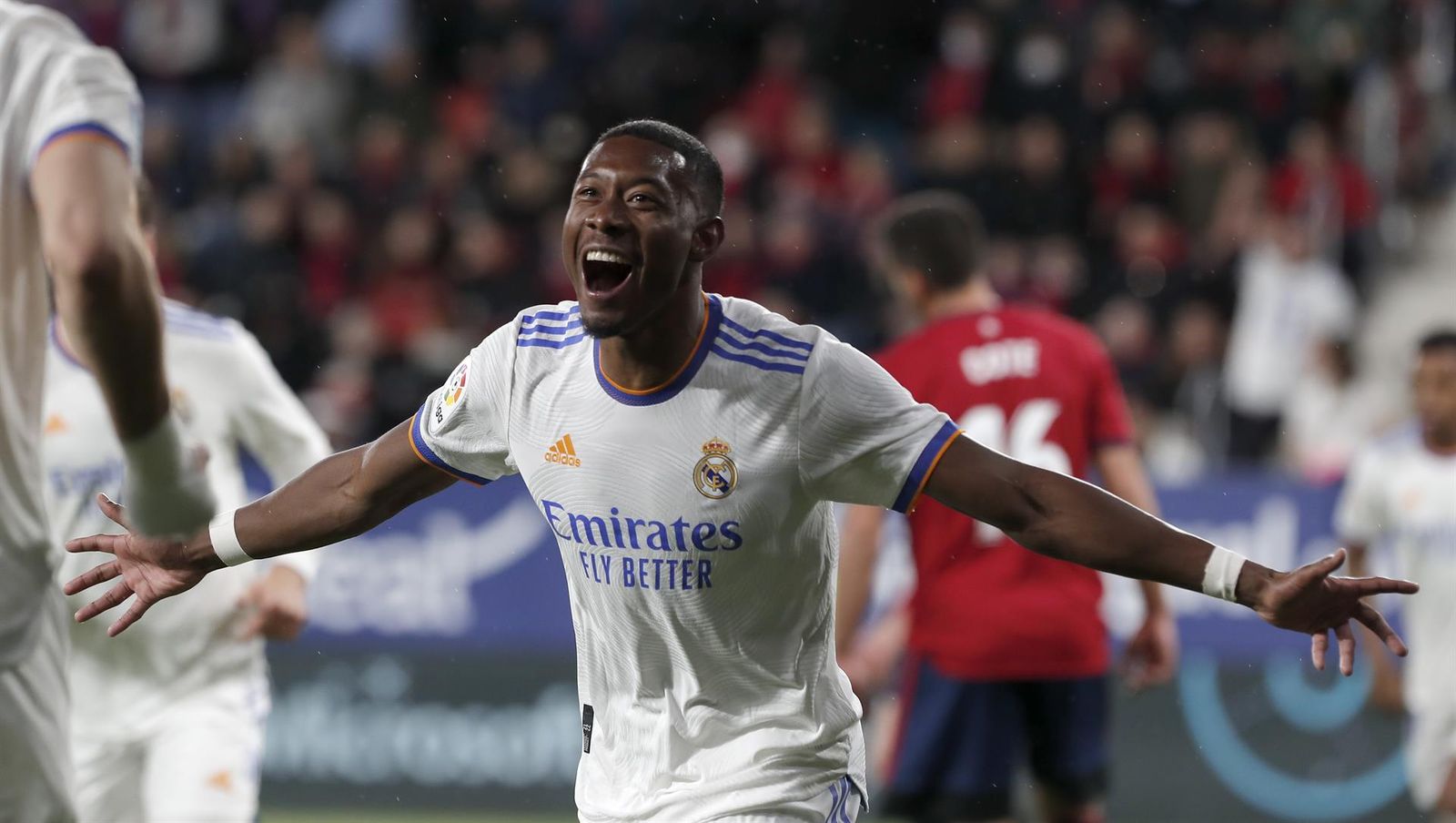 David Alaba ante el Osasuna