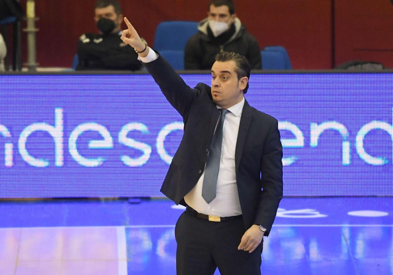 Iñaki Martín: "Haremos un equipo competitivo que ilusione a la afición del Fuenlabrada"