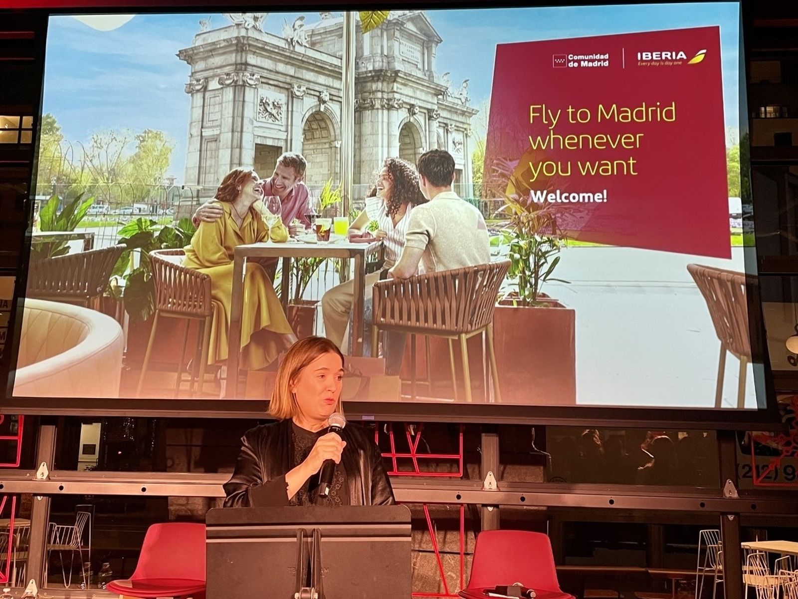 La consejera de Cultura, Turismo y Deporte, Marta Rivera de la Cruz, en una evento de promoción conjunta con Iberia