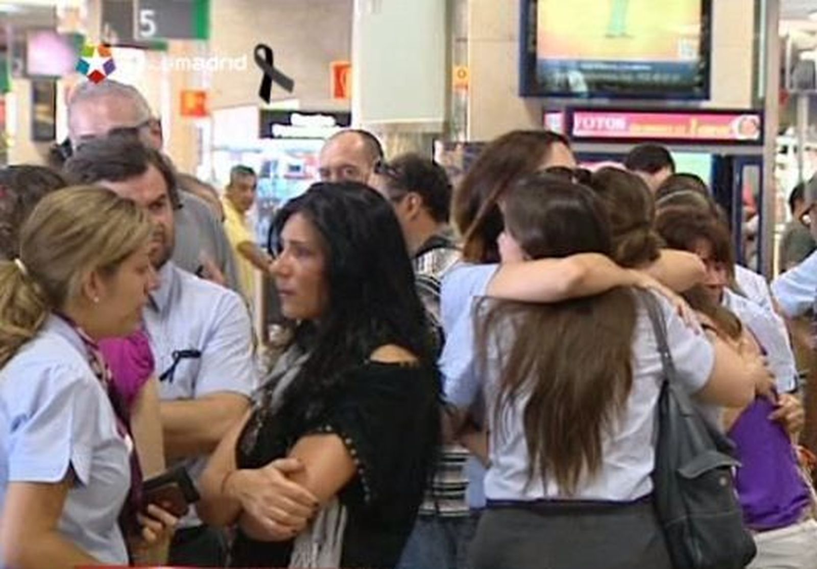 Los azafatos y empleados de Renfe muy afectados por la tragedia