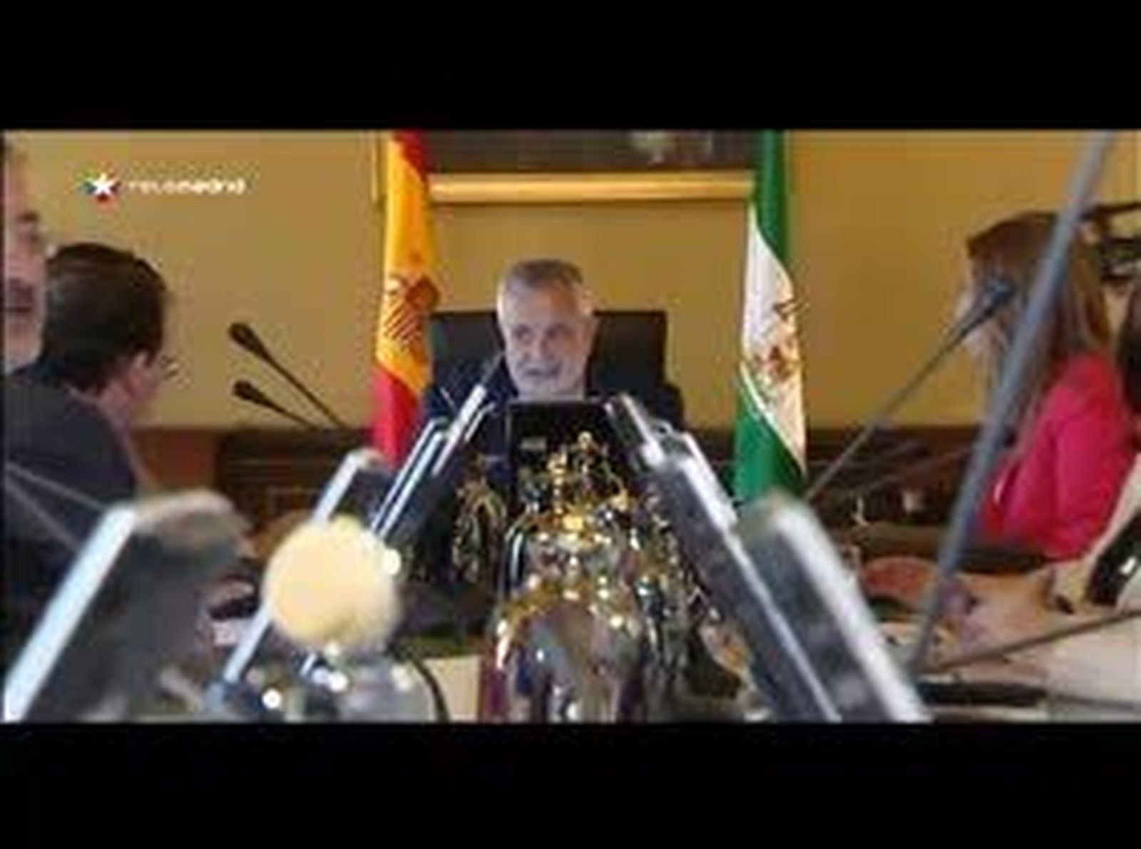 Griñán y Rajoy mantienen abierto el diálogo pero Andalucía recurrirá por todas las vías