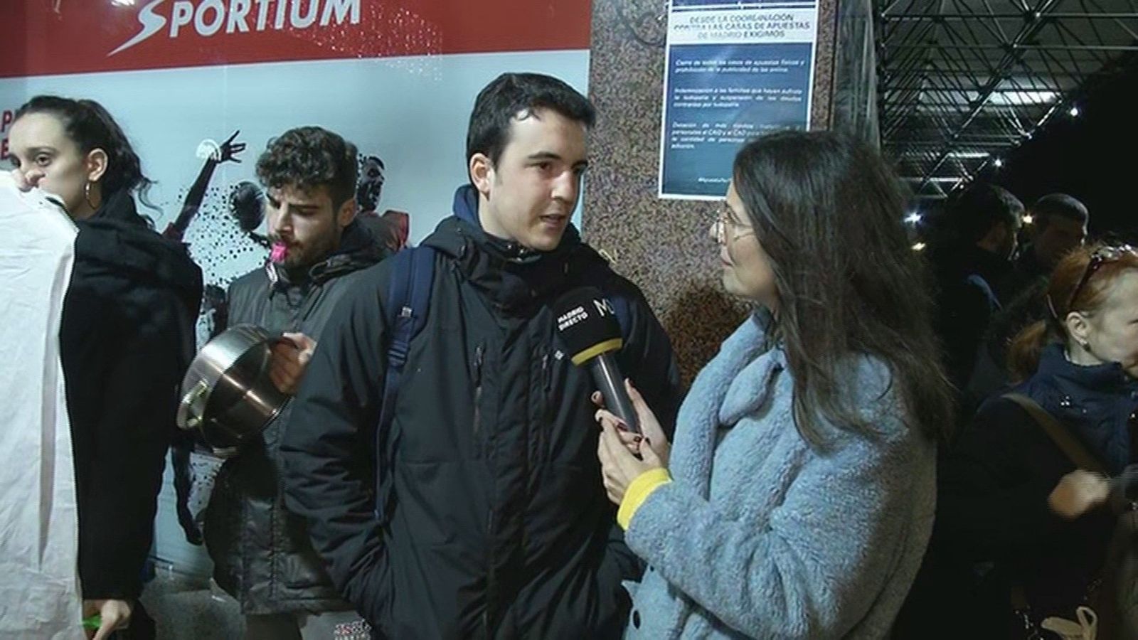 Cacerolada contra las casas de apuestas en Moratalaz