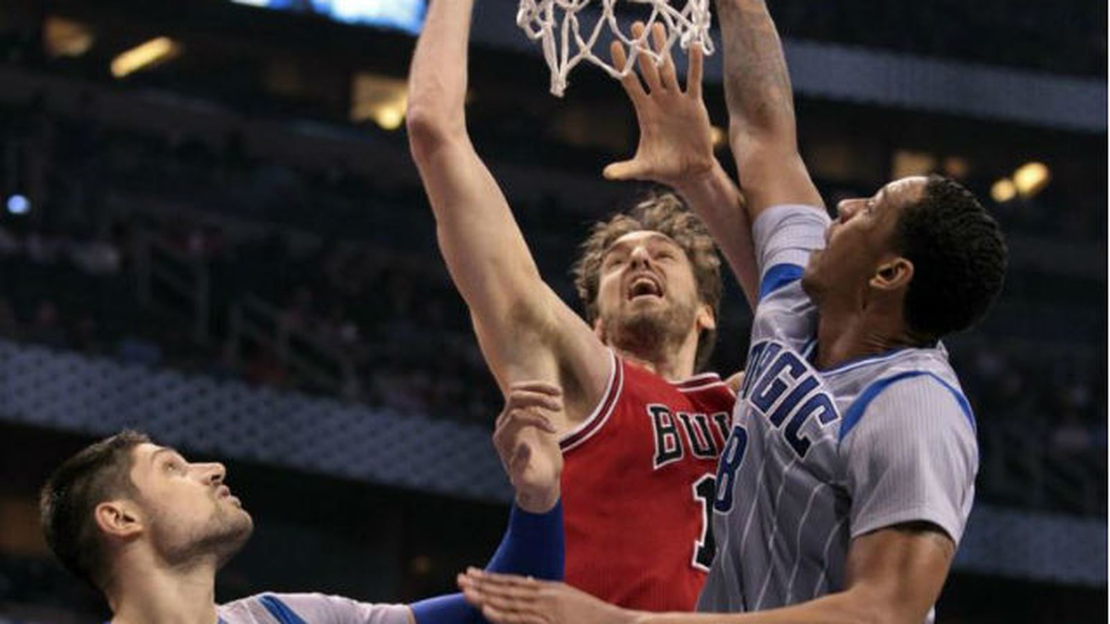 Pau Gasol ante Orlando Magic