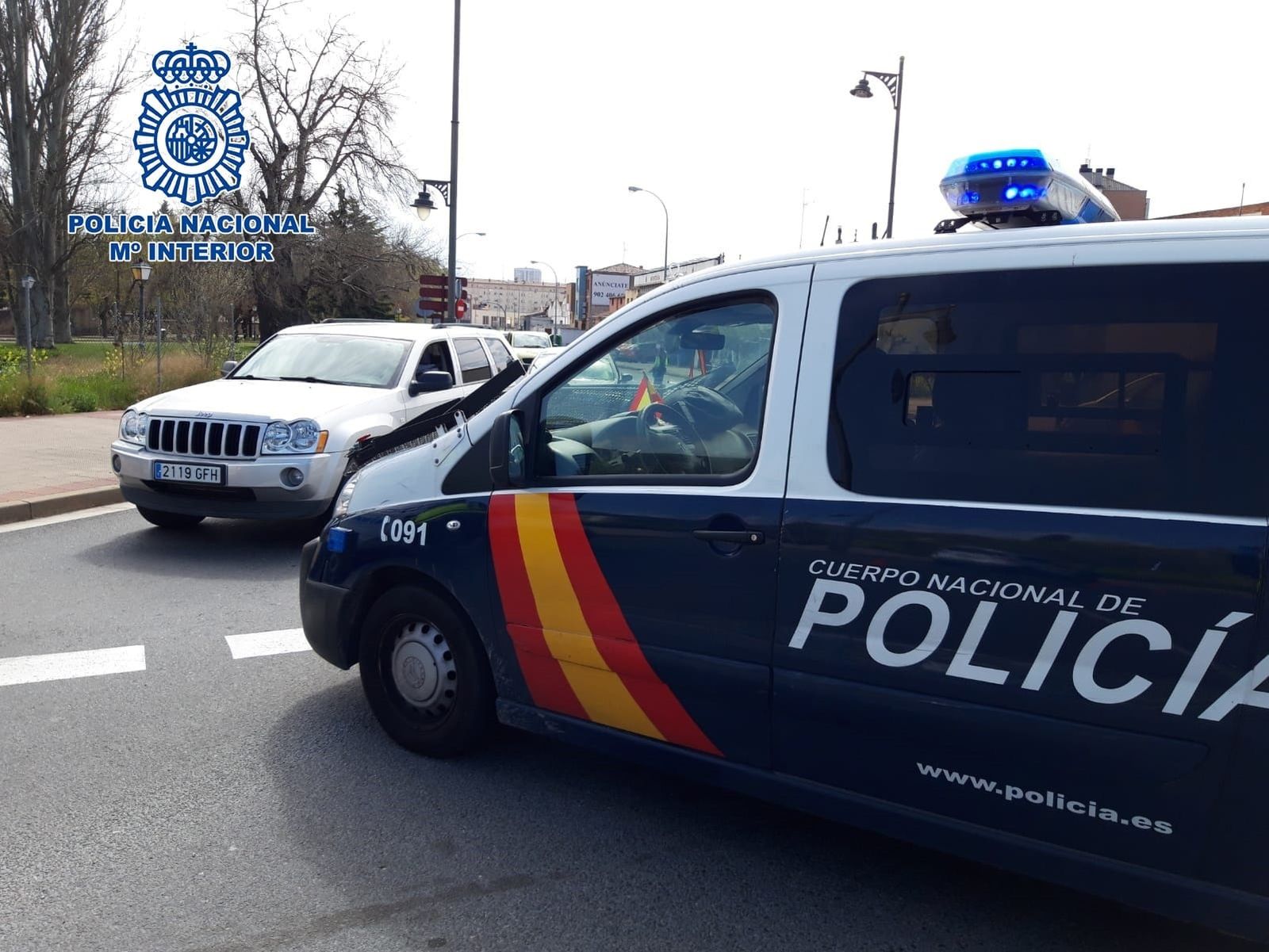 La policía impide que un hombre haga explotar su edificio