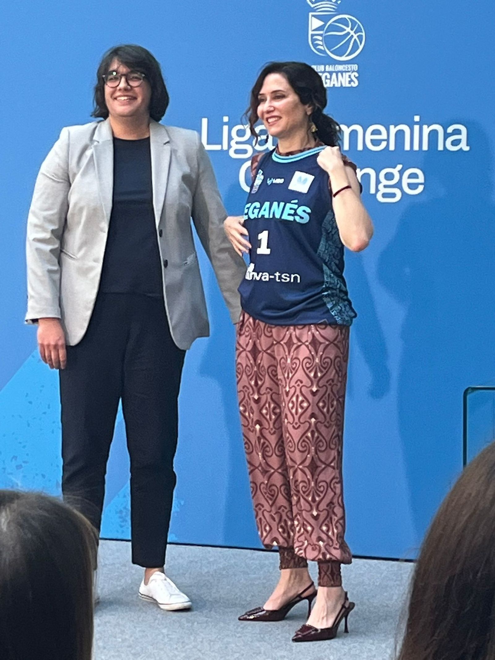Ayuso con la camiseta del Baloncesto Leganés