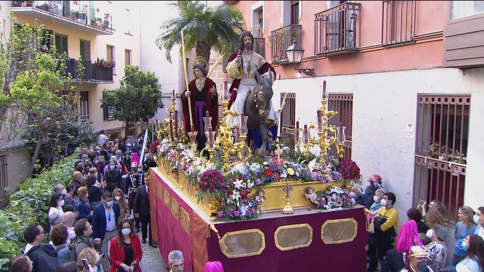 'La Borriquita', 'El Silencio' y 'Los estudiantes', salen a las calles de Madrid