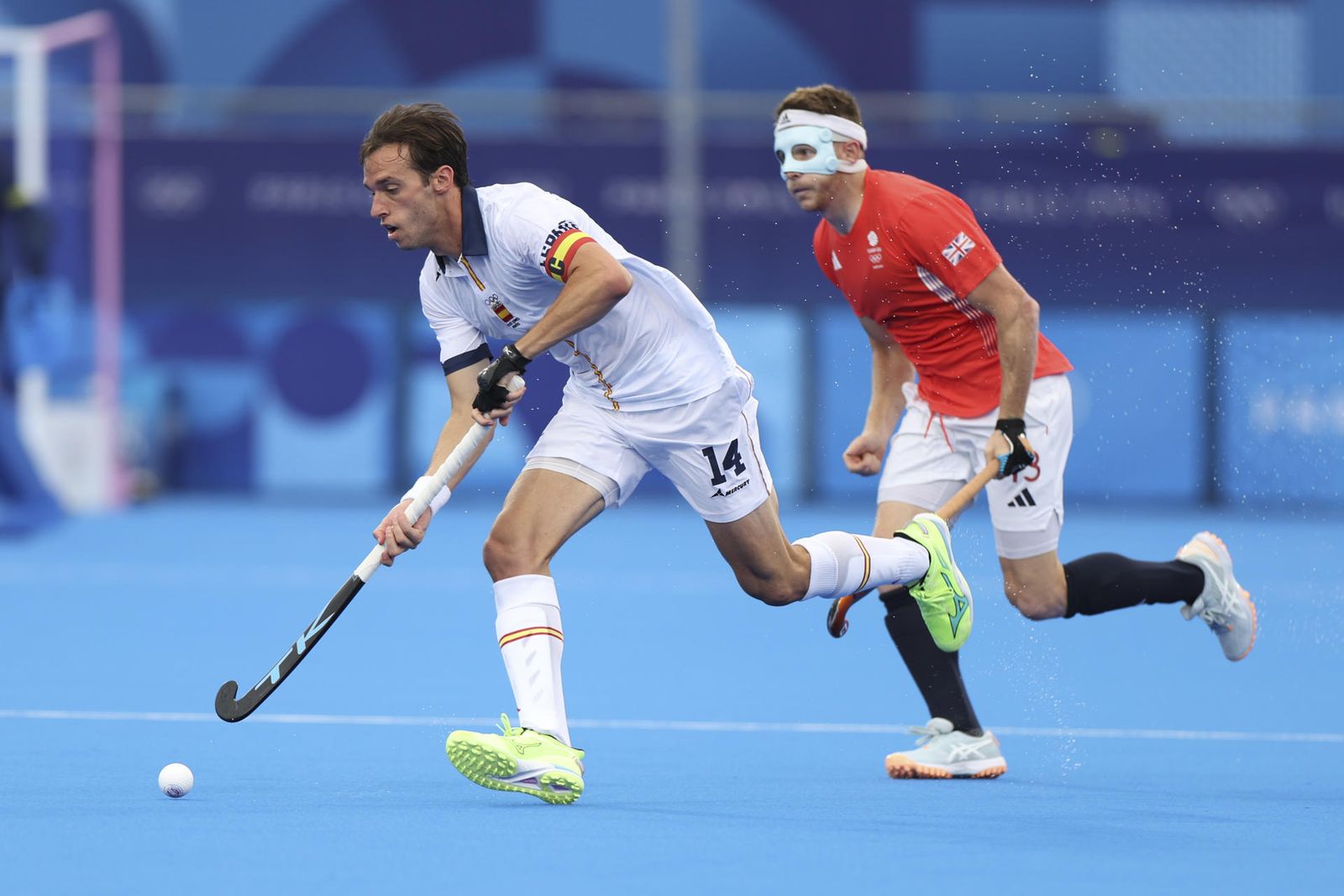 Marc Miralles, se la selección española de hockey, ante Gran Bretaña