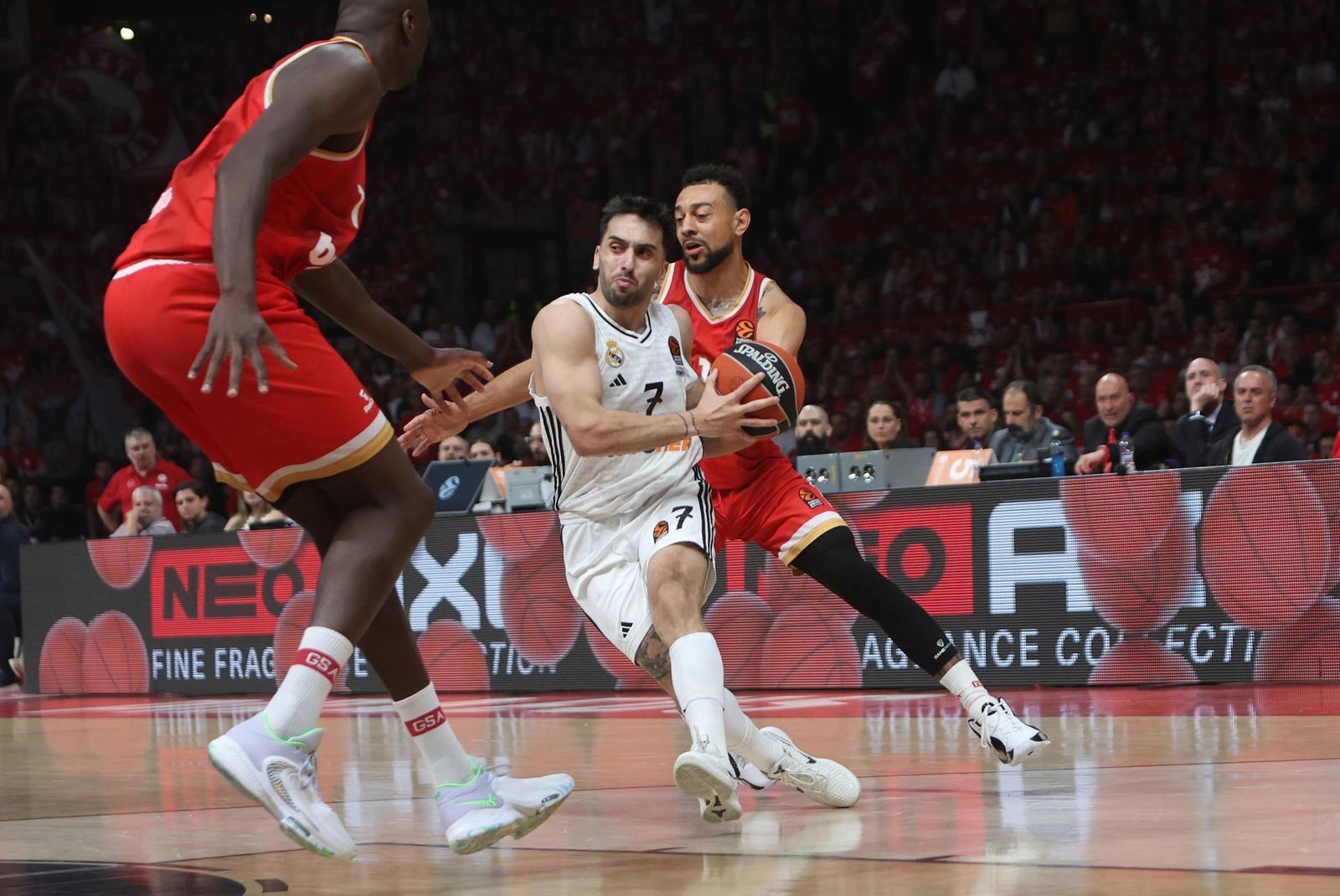 Facundo Campazzo ante Olympiacos en la Euroliga