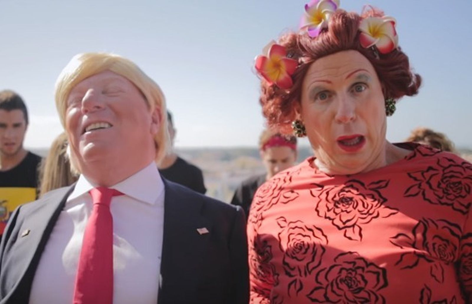 Los Morancos publican un vídeo parodiando a ritmo de "reaggeton" a Trump