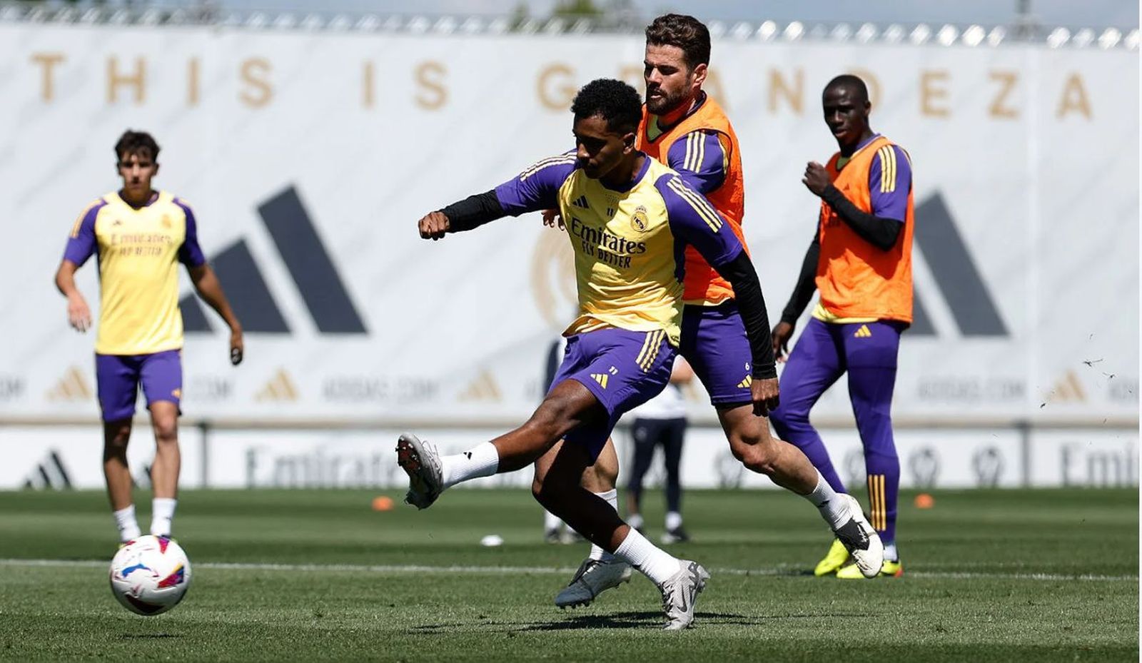 Golazos en el entrenamiento del Real Madrid