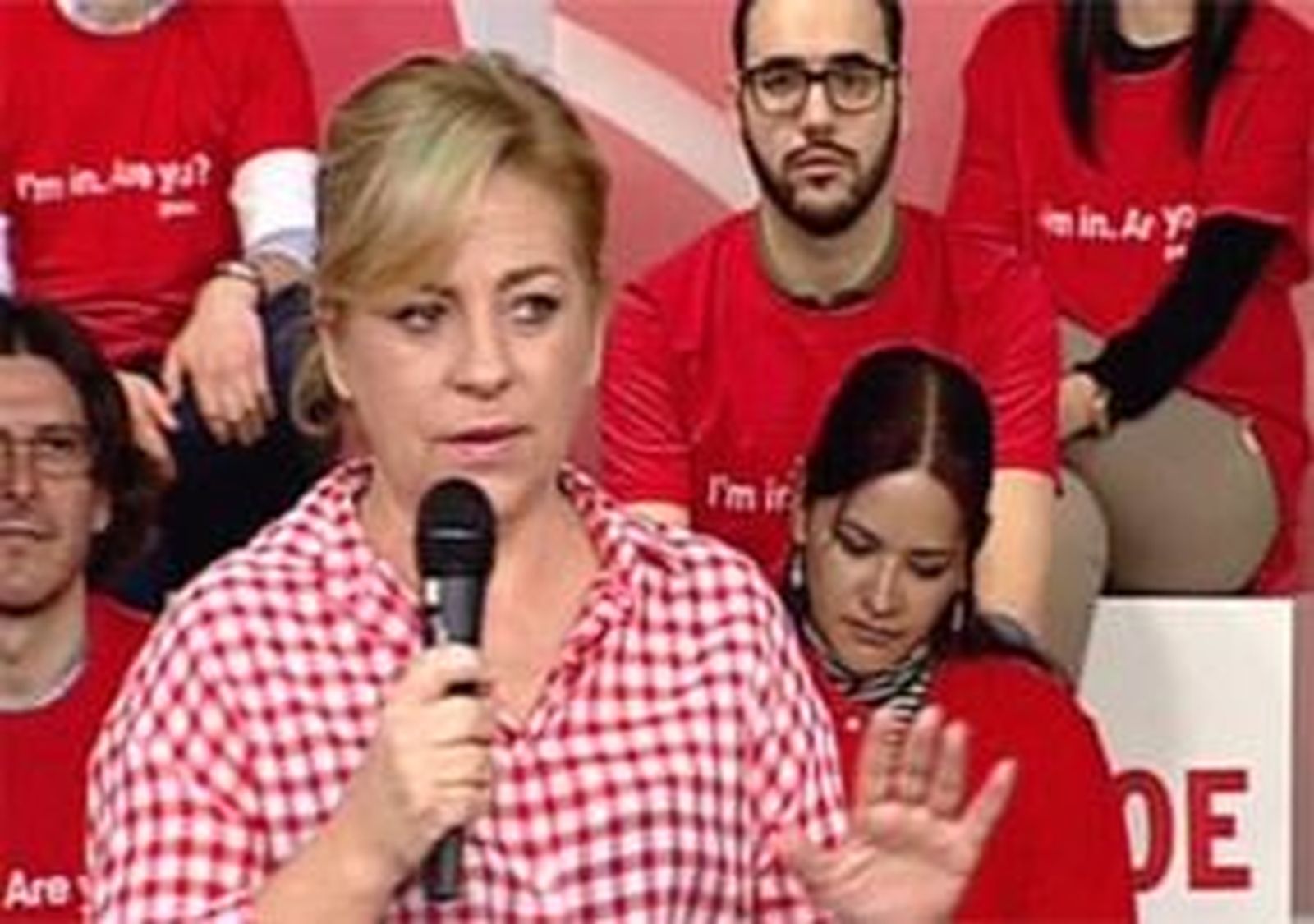 Valenciano acusa a Rajoy de "adormecer" la campaña y de mentir con impuestos