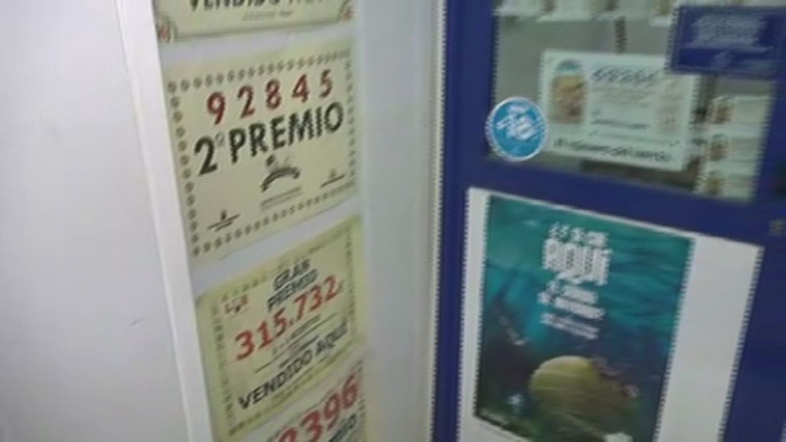 Salimos en busca del ganador de la Bonoloto, en la calle Pez