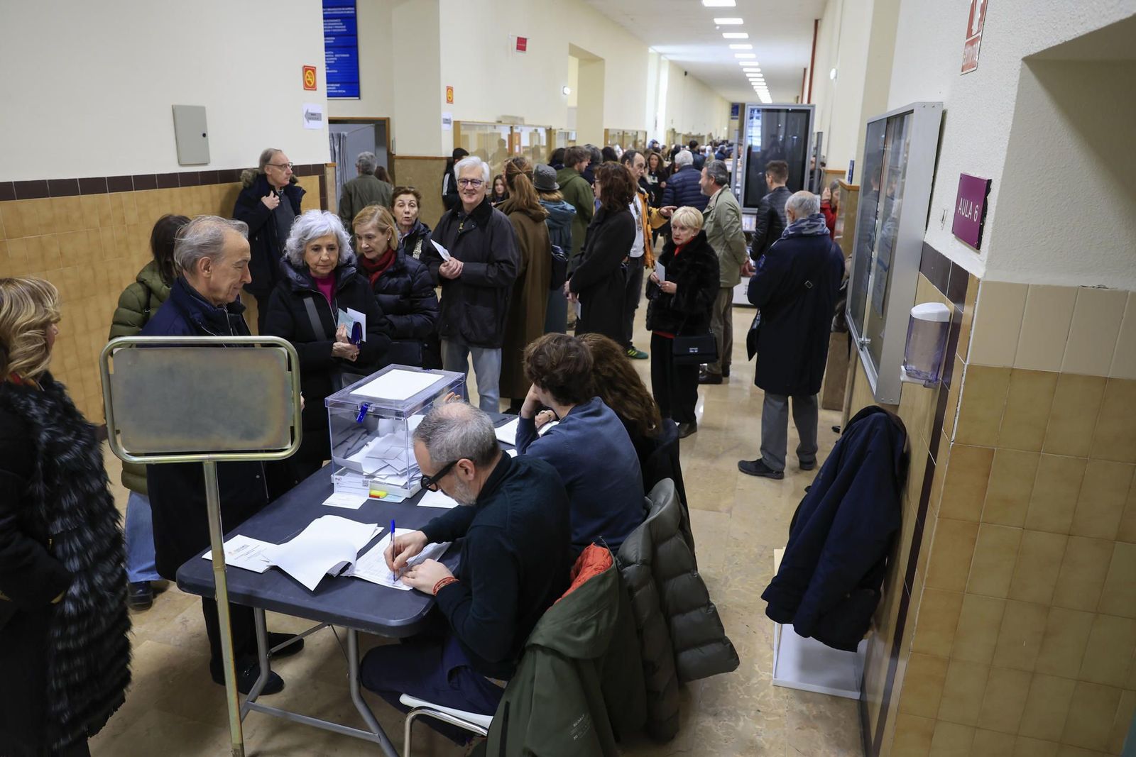 Aragón vota, con una participación casi idéntica a la de 2023