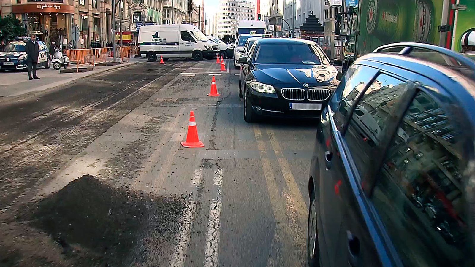 Asfaltado de la Gran Vía de Madrid