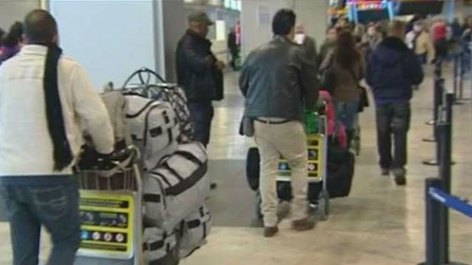 Los carritos portaequipajes de Barajas serán gratis desde este viernes