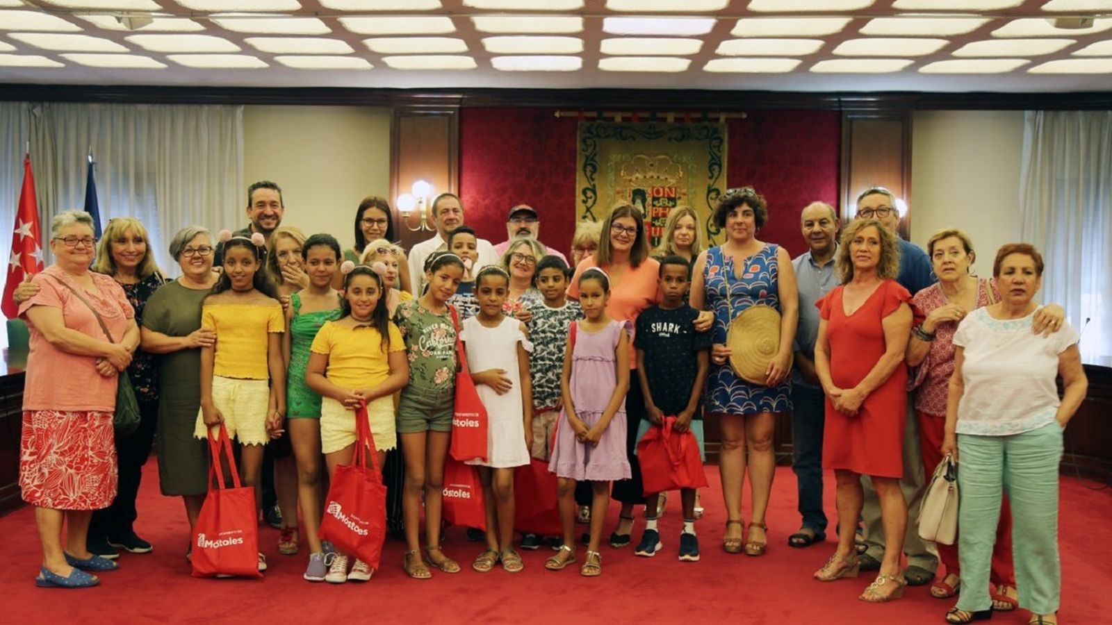 Niños saharauis a su llegada a Móstoles
