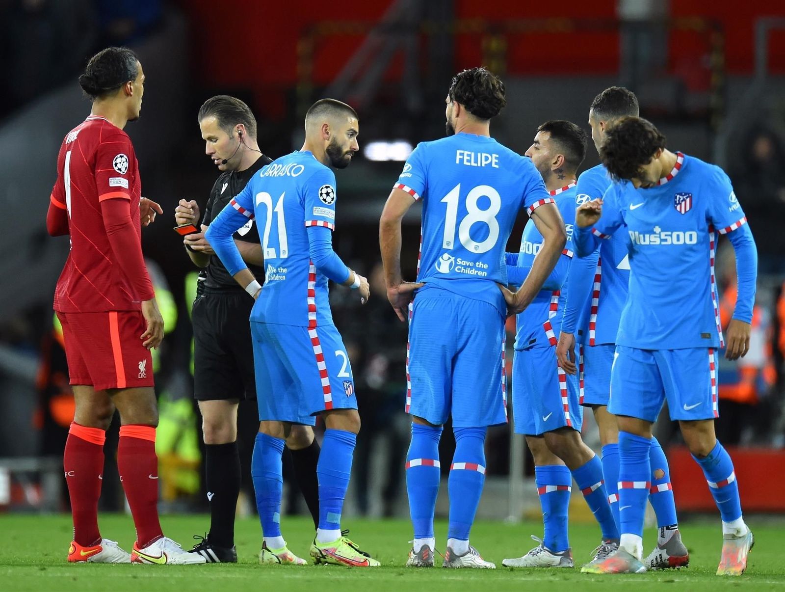 Otra decisión arbitral que enfada al Atlético