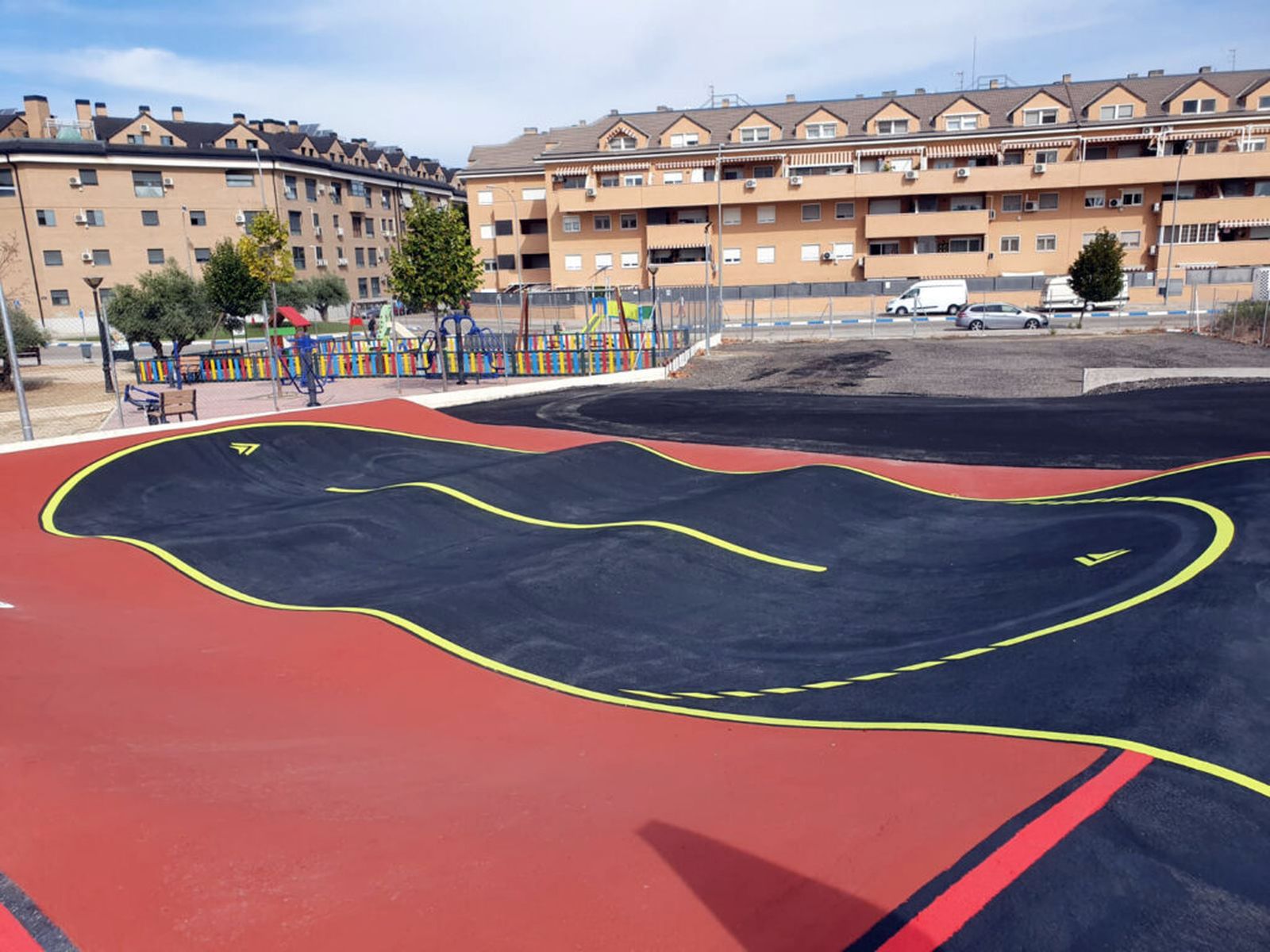 Pista de 'pump track' en Velilla de San Antonio