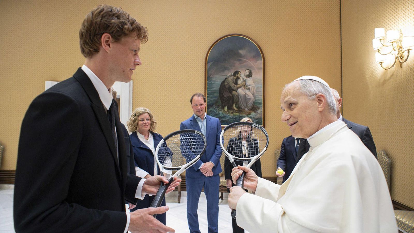 El papa León XIV recibe a Sinner: "¿Quieres jugar un poco?"