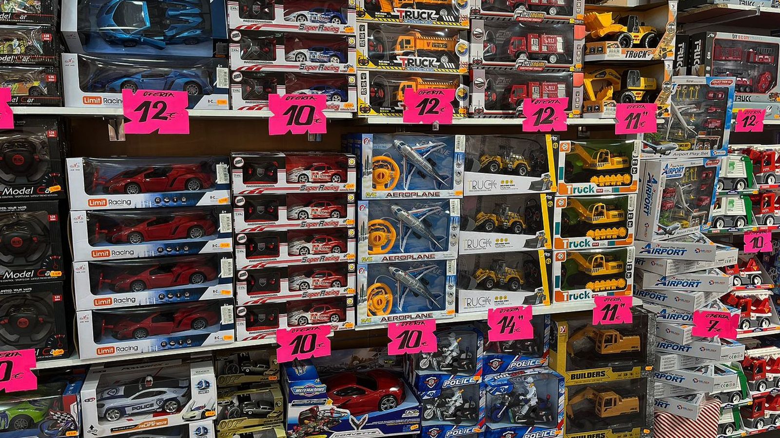 Juguetes de hasta el 70% de descuento en la Plaza de Celenque