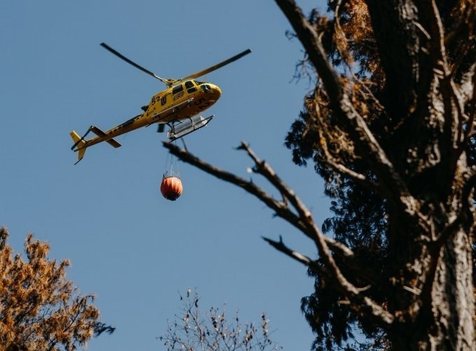 Helicóptero para incendios