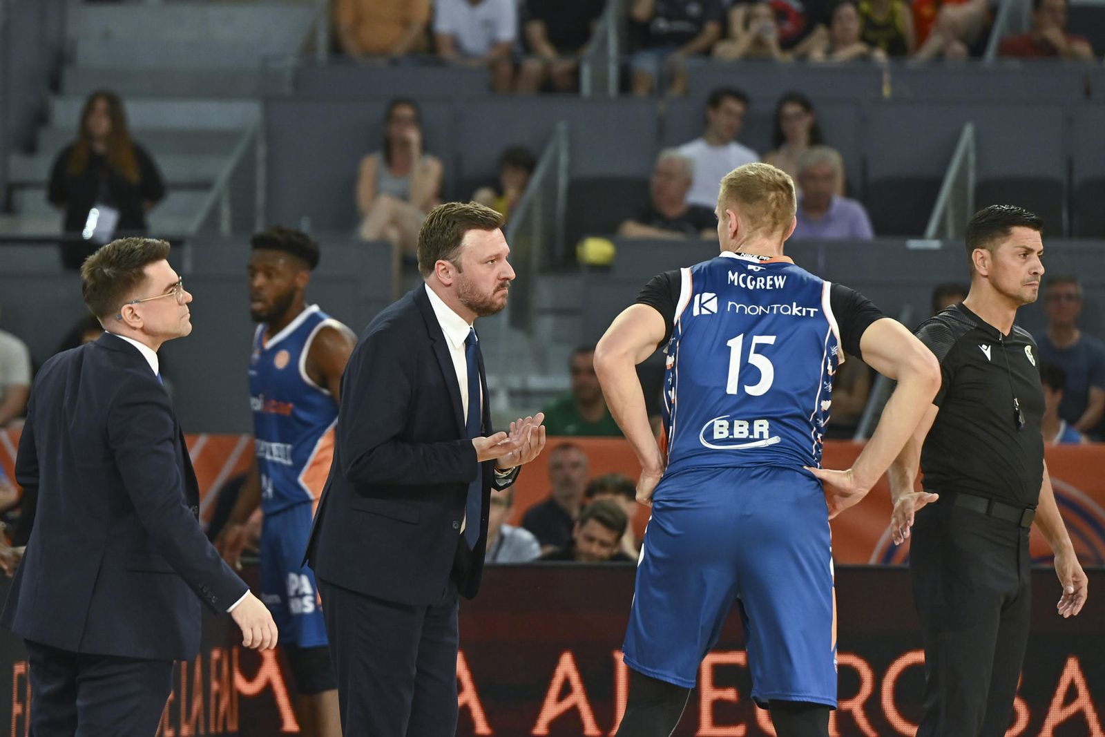El entrenador del Flexicar Fuenlabrada, Toni Ten, durante la final por el ascenso a la Liga Endesa