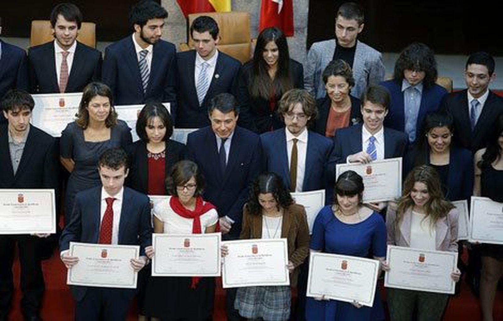 La Comunidad premia la excelencia, el esfuerzo y la dedicación de los alumnos madrileños