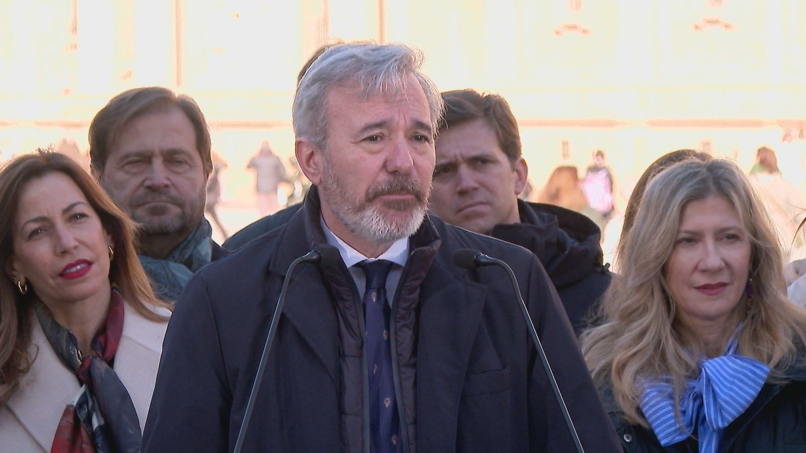 Azcón pide el voto para "un gobierno fuerte del PP" que evite el "bloqueo" de Aragón