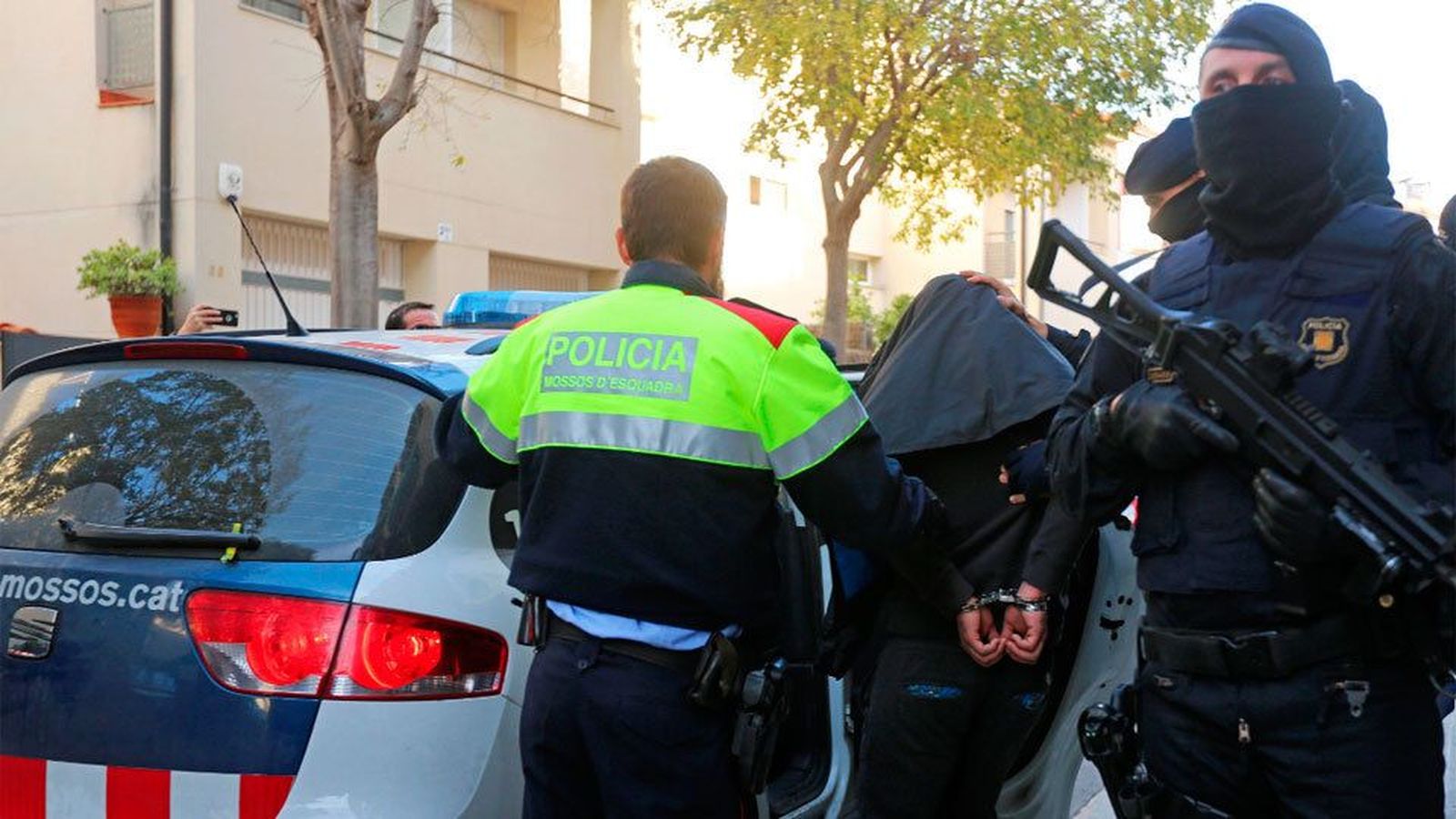 Dos detenidos en Sant Pere de Ribes por enaltecer el terrorismo yihadista