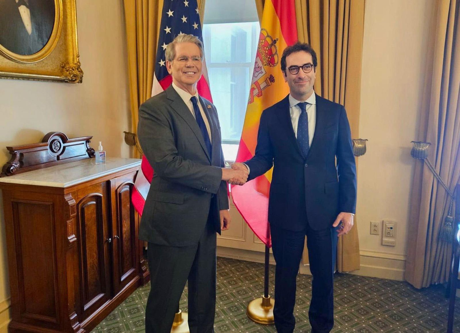 Cuerpo dice que EEUU busca un acuerdo comercial negociado con la Unión Europea