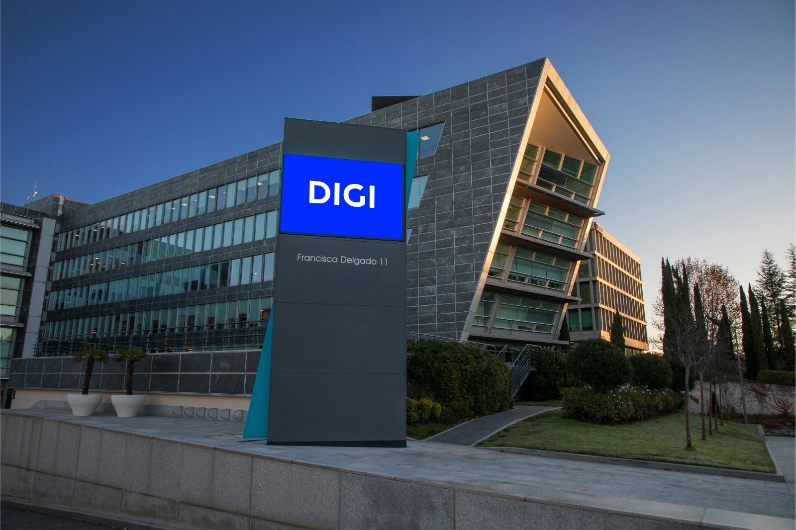 Digi ofrece 80 puestos de trabajo en una nueva edición de su Open Day