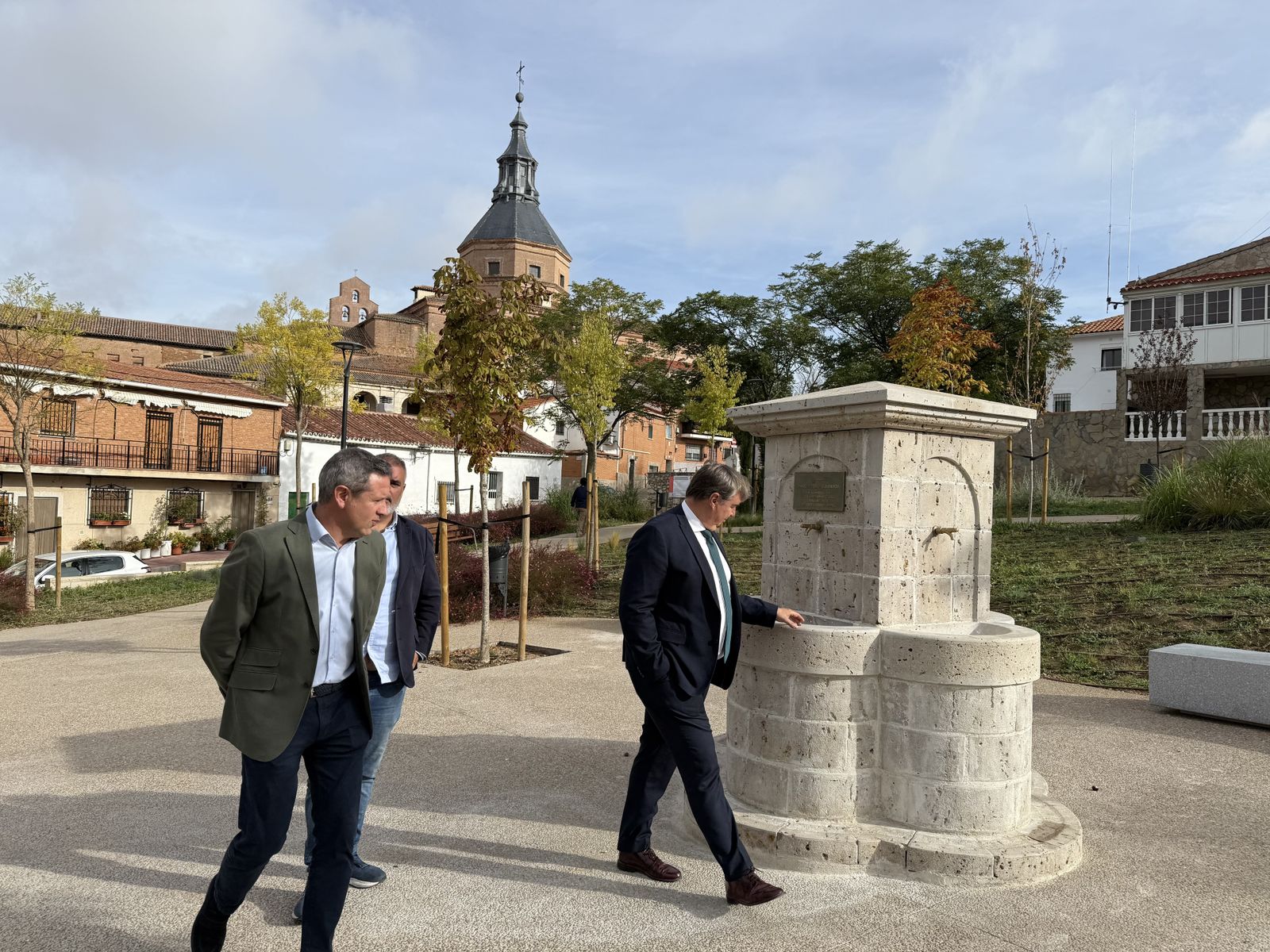 Visita a las obras de mejora de accesibilidad del centro de Loeches