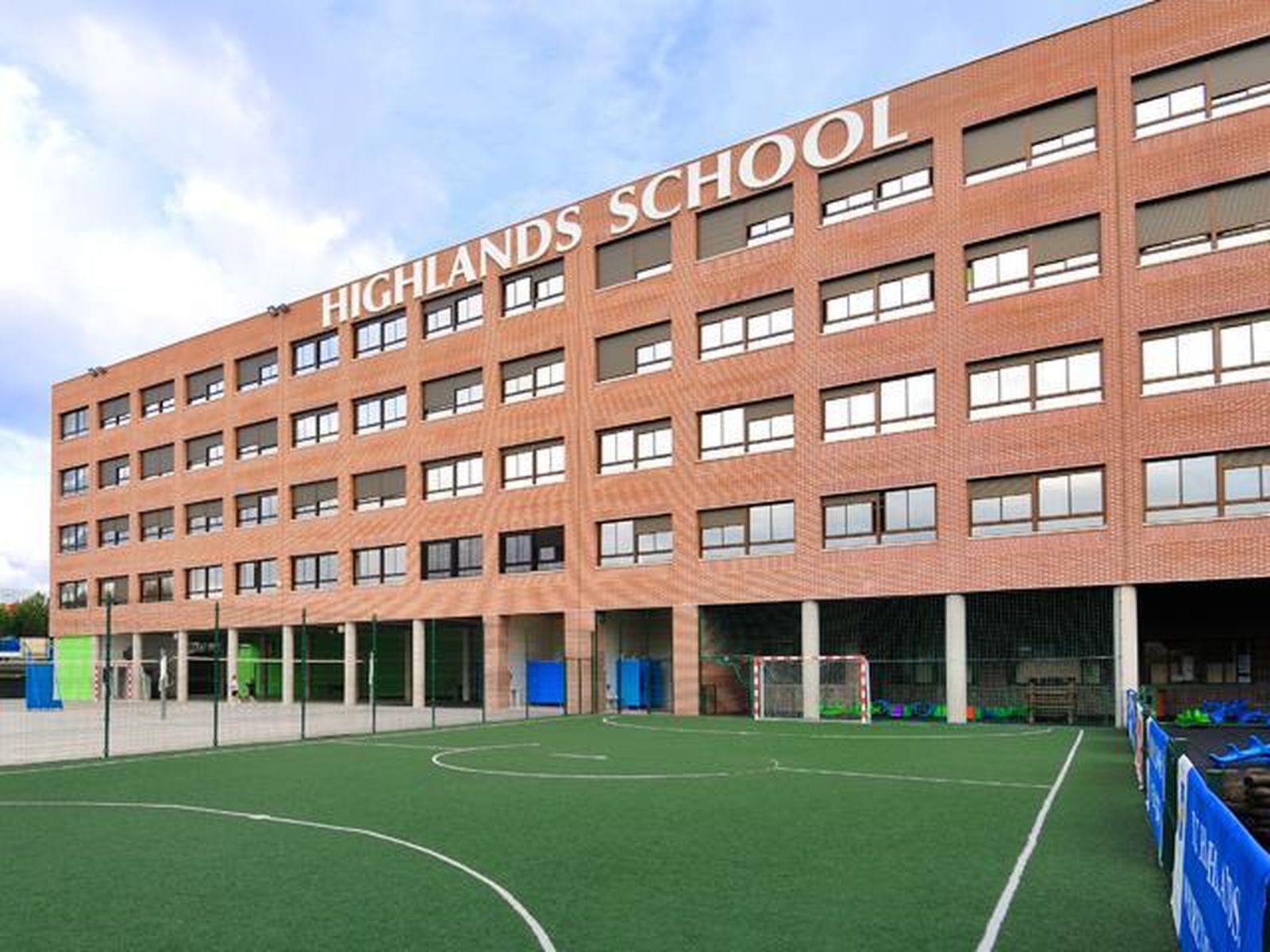Colegio Highlands School El Encinar,  de La Moraleja