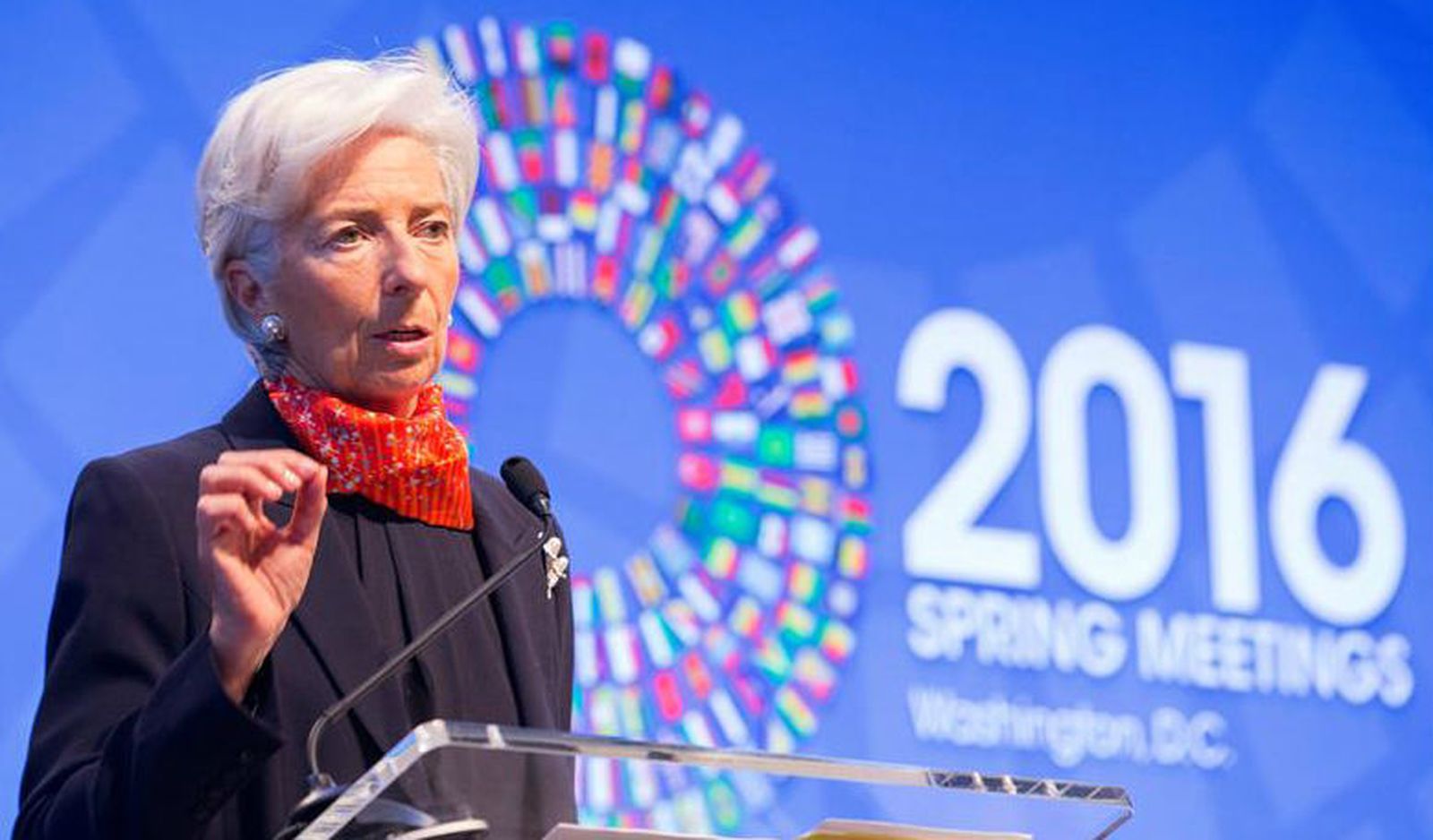 Lagarde reclama al G-20 medidas "contundentes" para esquivar la "trampa" del bajo crecimiento