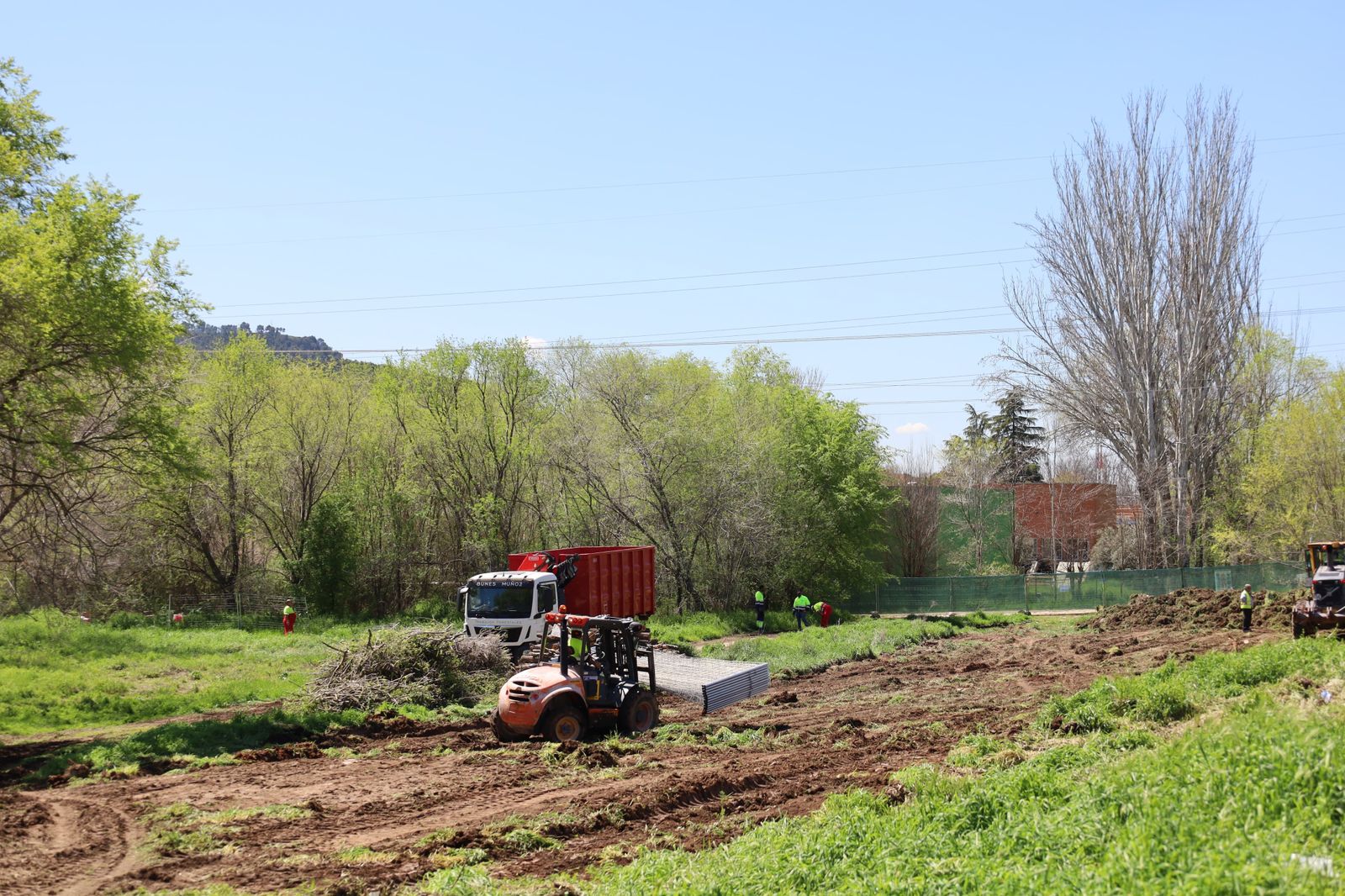 Obras en la Finca Dehesa del Batán para el aparcamiento de Reyes Católicos, en Alcalá