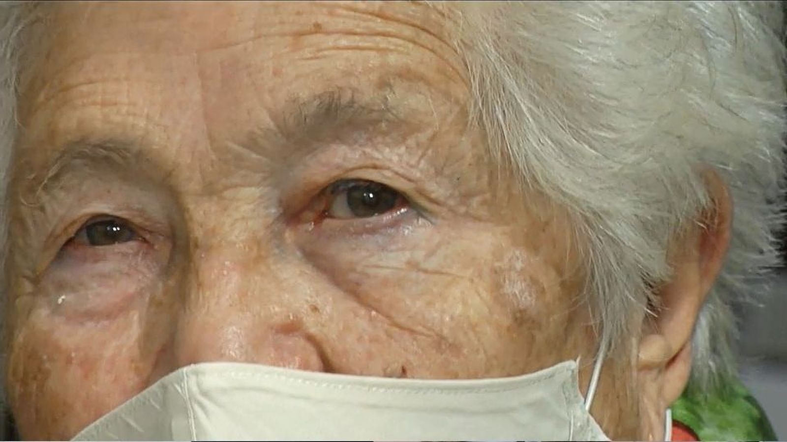 La historia de Chari, una voluntaria de 92 años que cocina menús solidarios