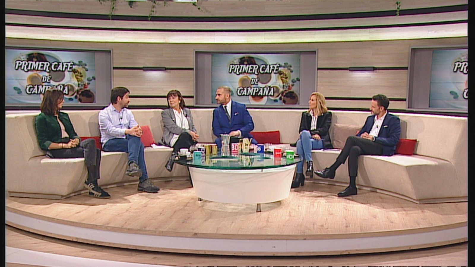 Un café en Telemadrid para estrenar la campaña electoral del 10-N