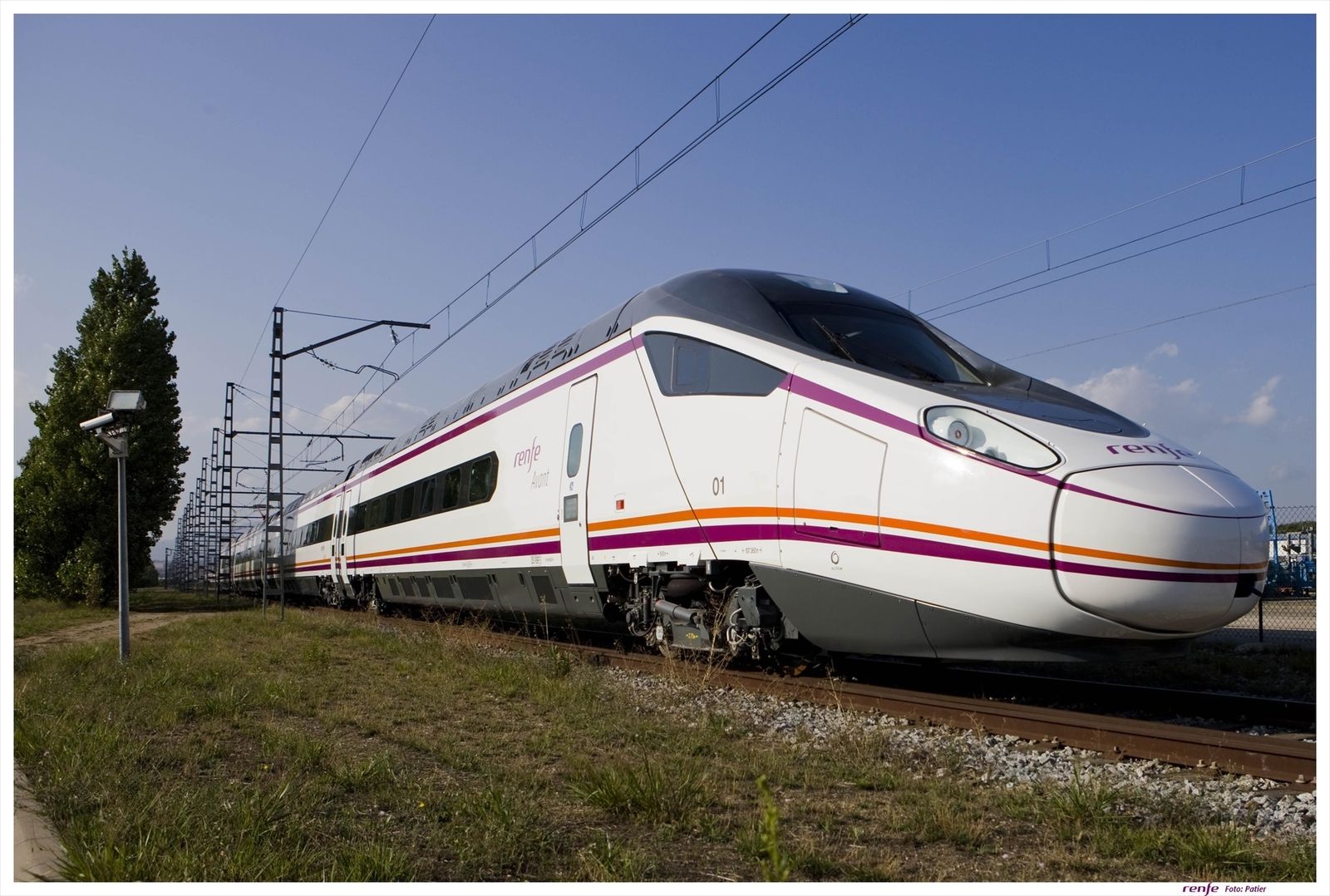 Un tren de alta velocidad de Renfe