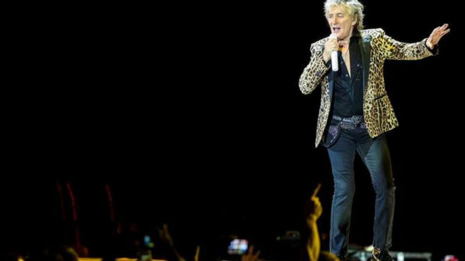 El rockero Rod Stewart saca a subasta sus muebles por 44.000 euros