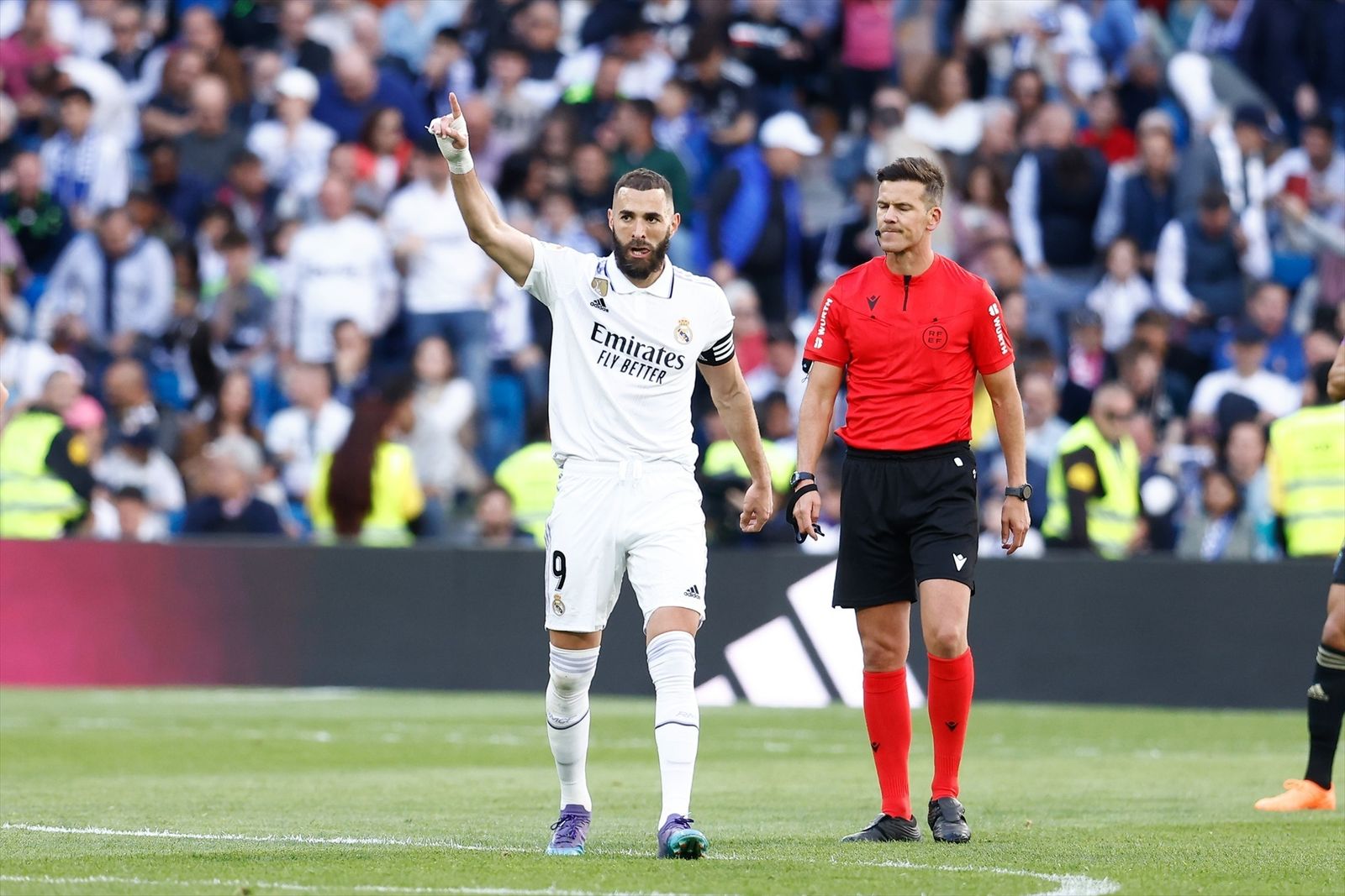 Benzema recarga la moral del Real Madrid antes del Clásico copero