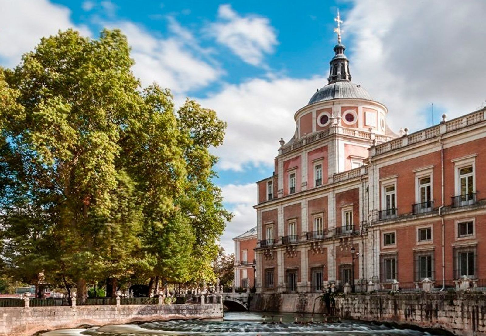 La Comunidad de Madrid invertirá tres millones de euros para promocionar el turismo en sus municipios