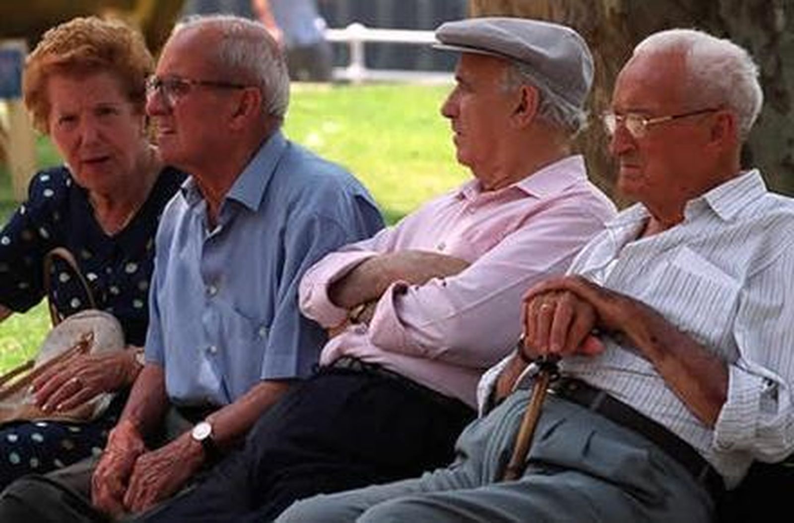Las mujeres en Madrid perciben un 35,4% menos de pensión que los hombres