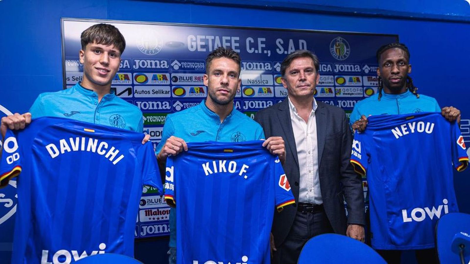 El Getafe presenta a Neyou, Femenía y Davinchi como azulones
