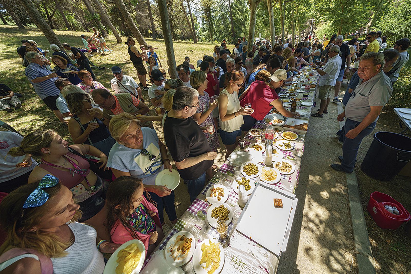 Aperititivo colectivo durante las fiestas de Covibar de 2024