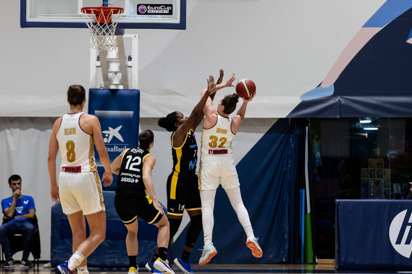 Estudiantes - Umana Reyer Venezia