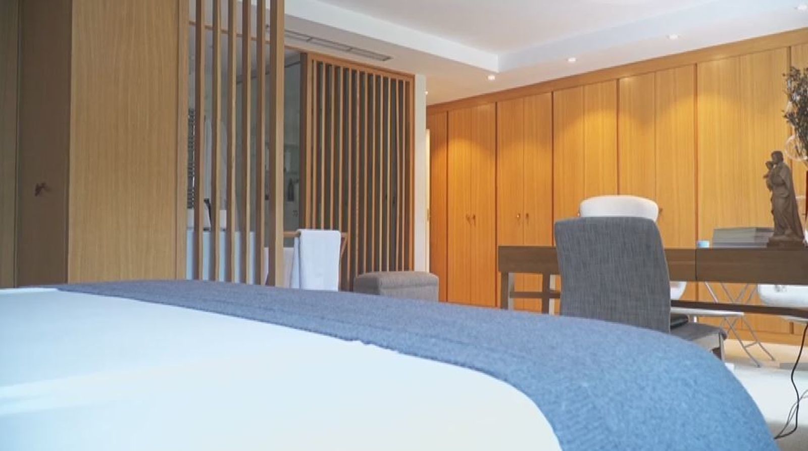 Este es el dormitorio suite del matrimonio. Incluye baño, vestidor y despacho.