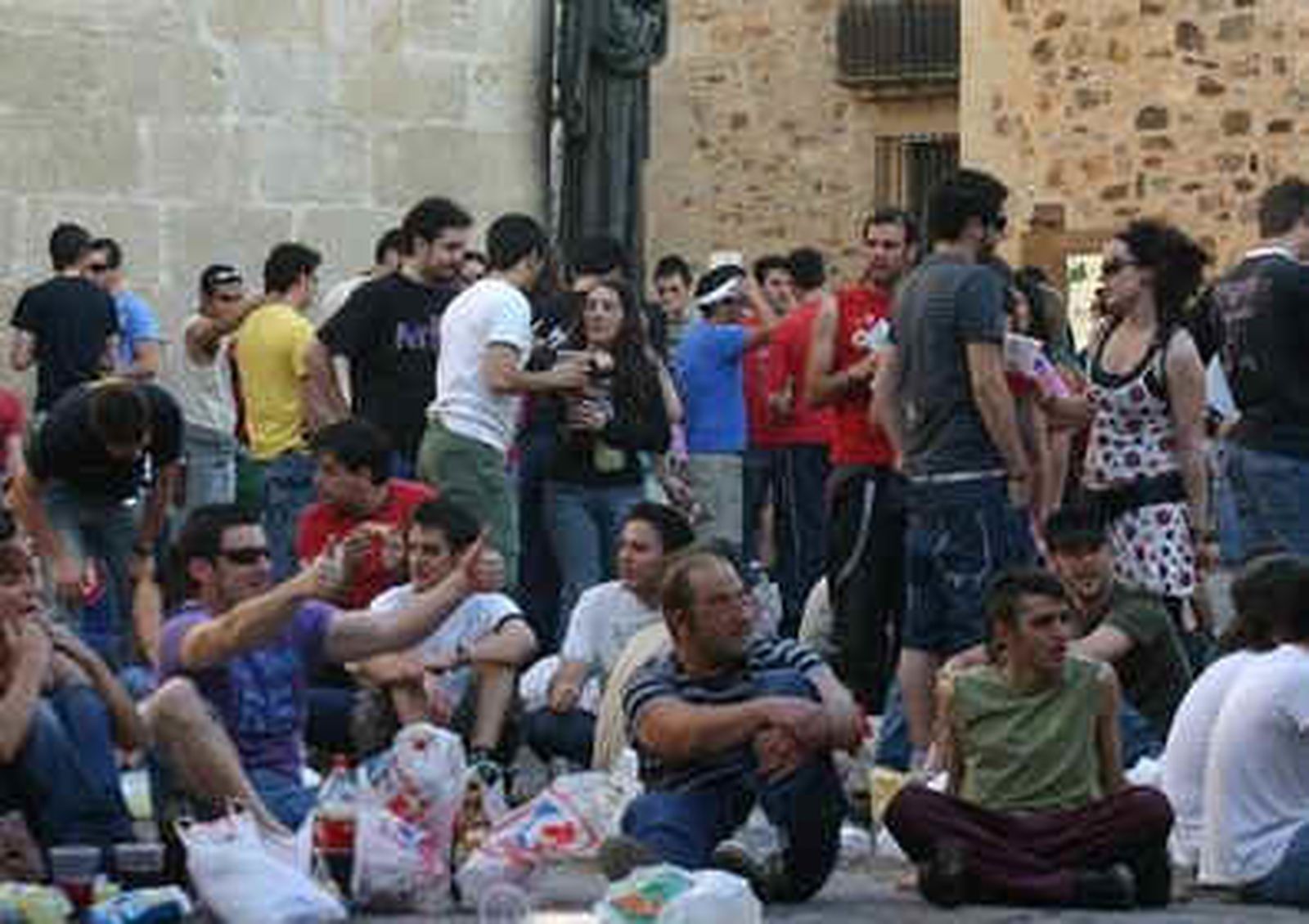 Tres de cada cuatro universitarios abusan del alcohol